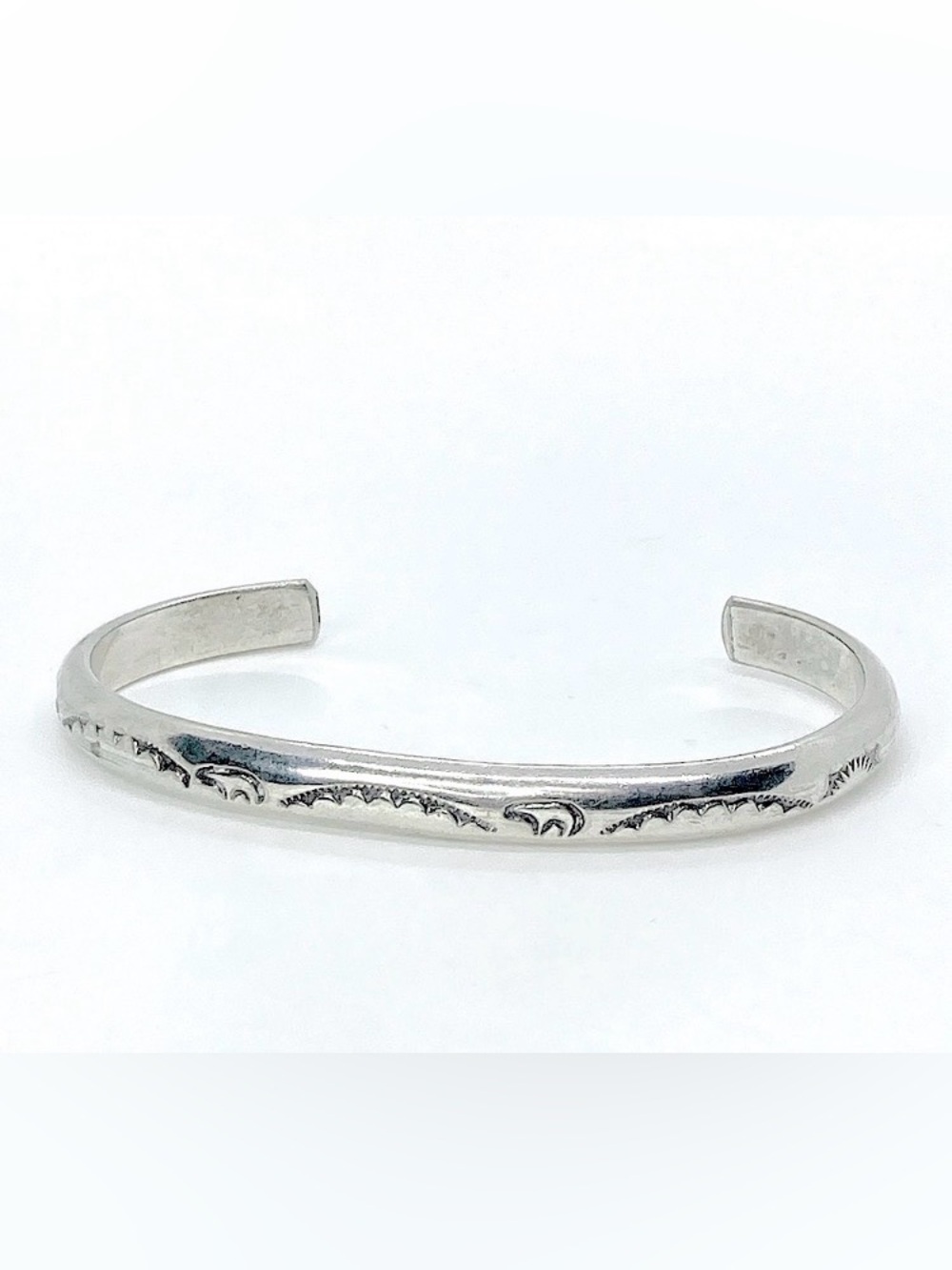 Edison Cummings Sterling Bear Design Rounded Cuff  5.5” + 1.5” Gap | 6mm | 22g
